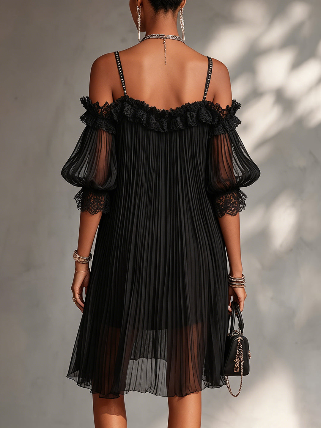Victoria™ | Vestido Corto de Gasa con Detalles de Encaje