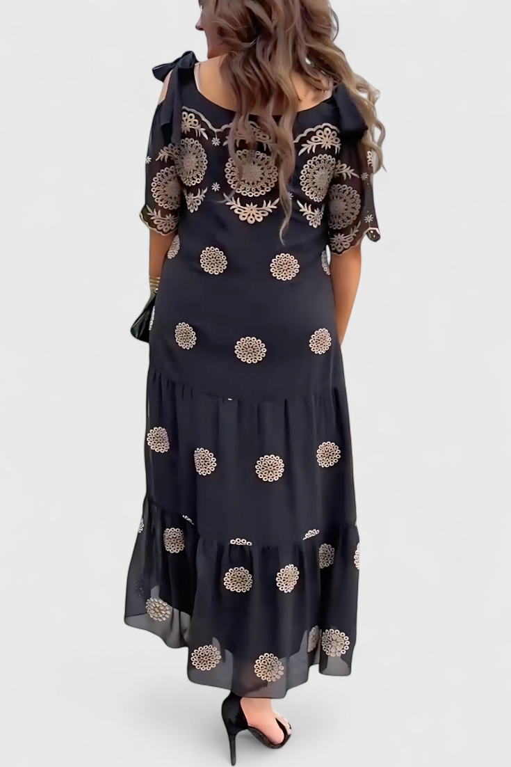 Cathy Vestido de Verano Elegante de Malla con Diseño Calado y Corte Suelto