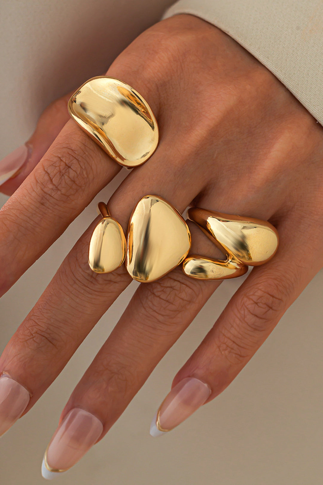 Anillos de Metal con Diseño Irregular