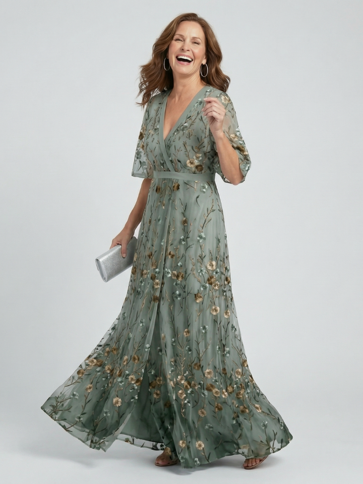 Selena™ | Vestido Maxi Halter Floral en Verde Salvia" can be rewritten as:

"Selena™ | Vestido Largo Halter Floral en Verde Salvia