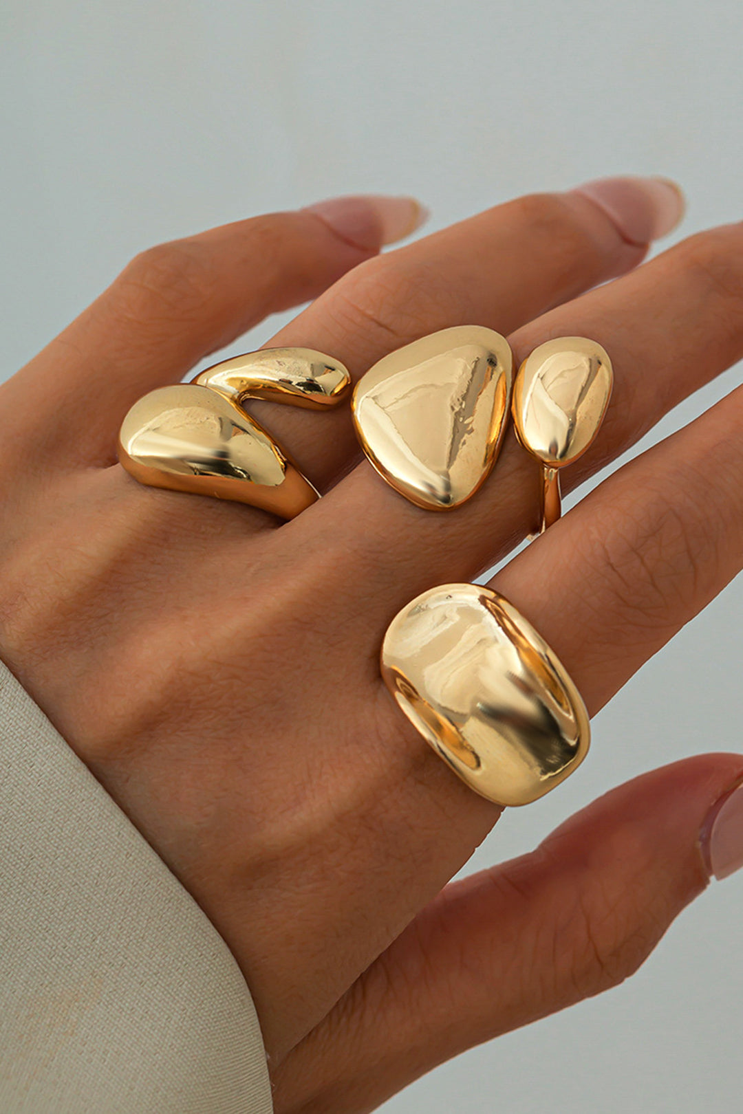Anillos de Metal con Diseño Irregular