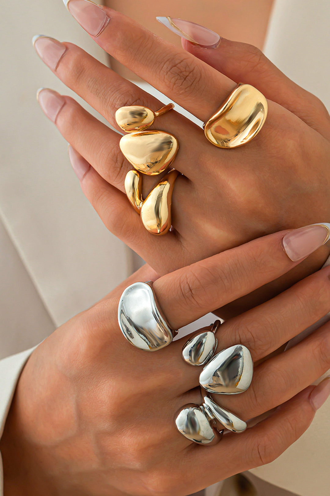 Anillos de Metal con Diseño Irregular