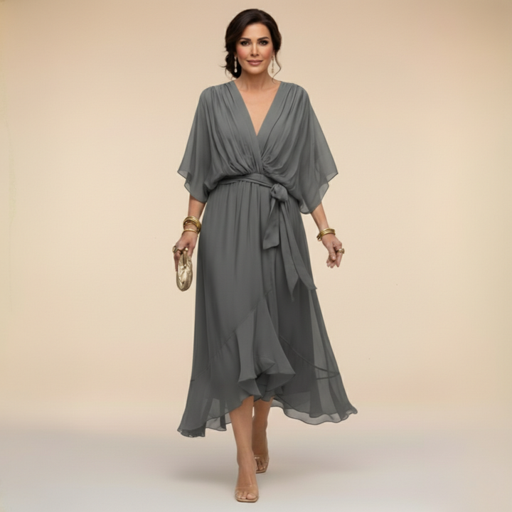 MARTA™ | VESTIDO DE CHIFFON CON ESCOTE EN V" 

Rewritten Title: "MARTA™ | Vestido de Chiffon con Elegante Escote en V