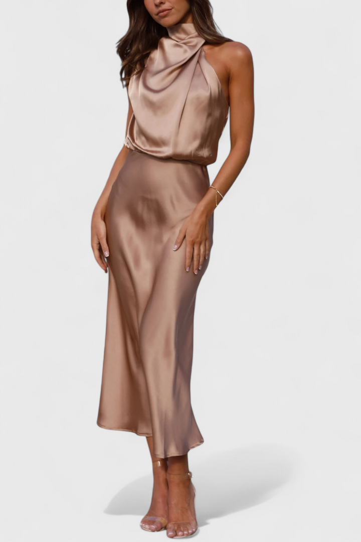 Vestido Elegante Rina con Cuello Halter y Drapeado