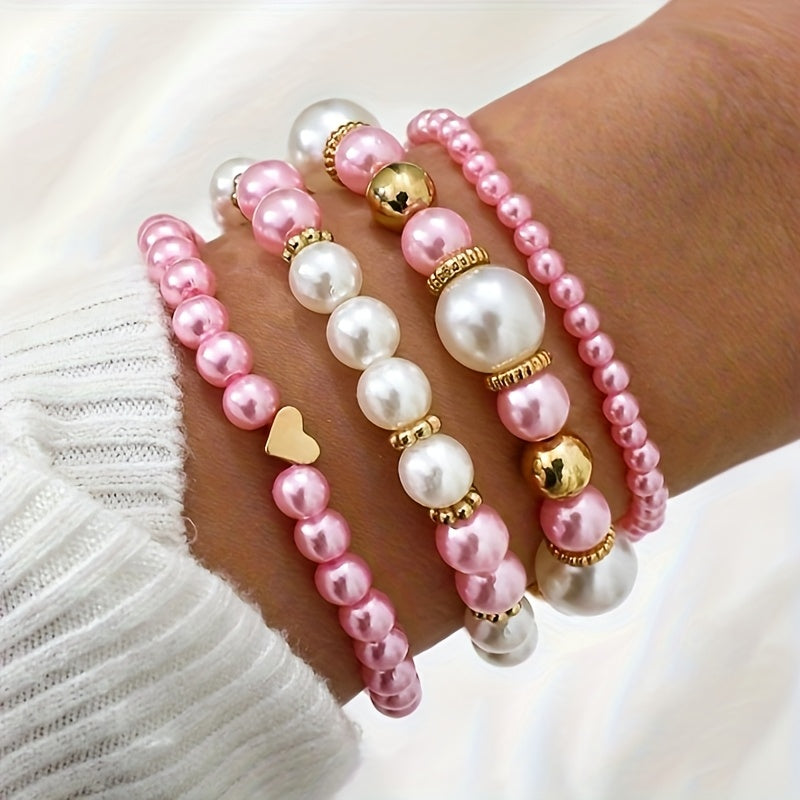Juego de sofisticadas pulseras en forma de corazón adornadas con perlas