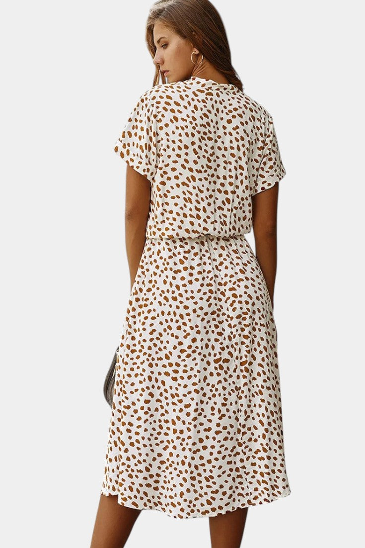 Vestido Midi de Lunares Rovena con Cuello Camisero y Cintura Ajustable