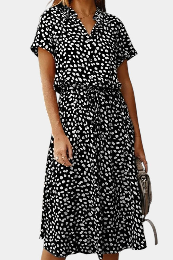 Vestido Midi de Lunares Rovena con Cuello Camisero y Cintura Ajustable