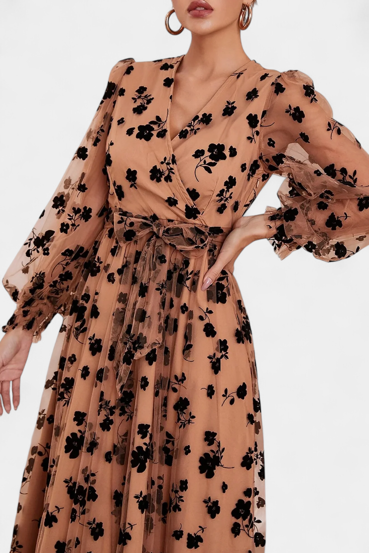 Iolanda Vestido Maxi de Encaje Floral con Mangas Abullonadas