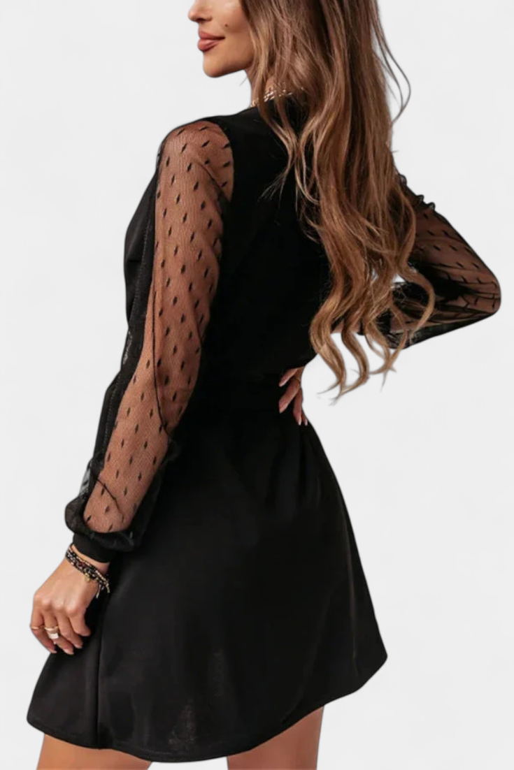 Vestido Mini Elegante Calandra con Escote Sofisticado y Silueta Halagadora